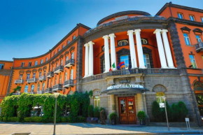 Отель Grand Hotel Yerevan - Small Luxury Hotels of the World  Ереван